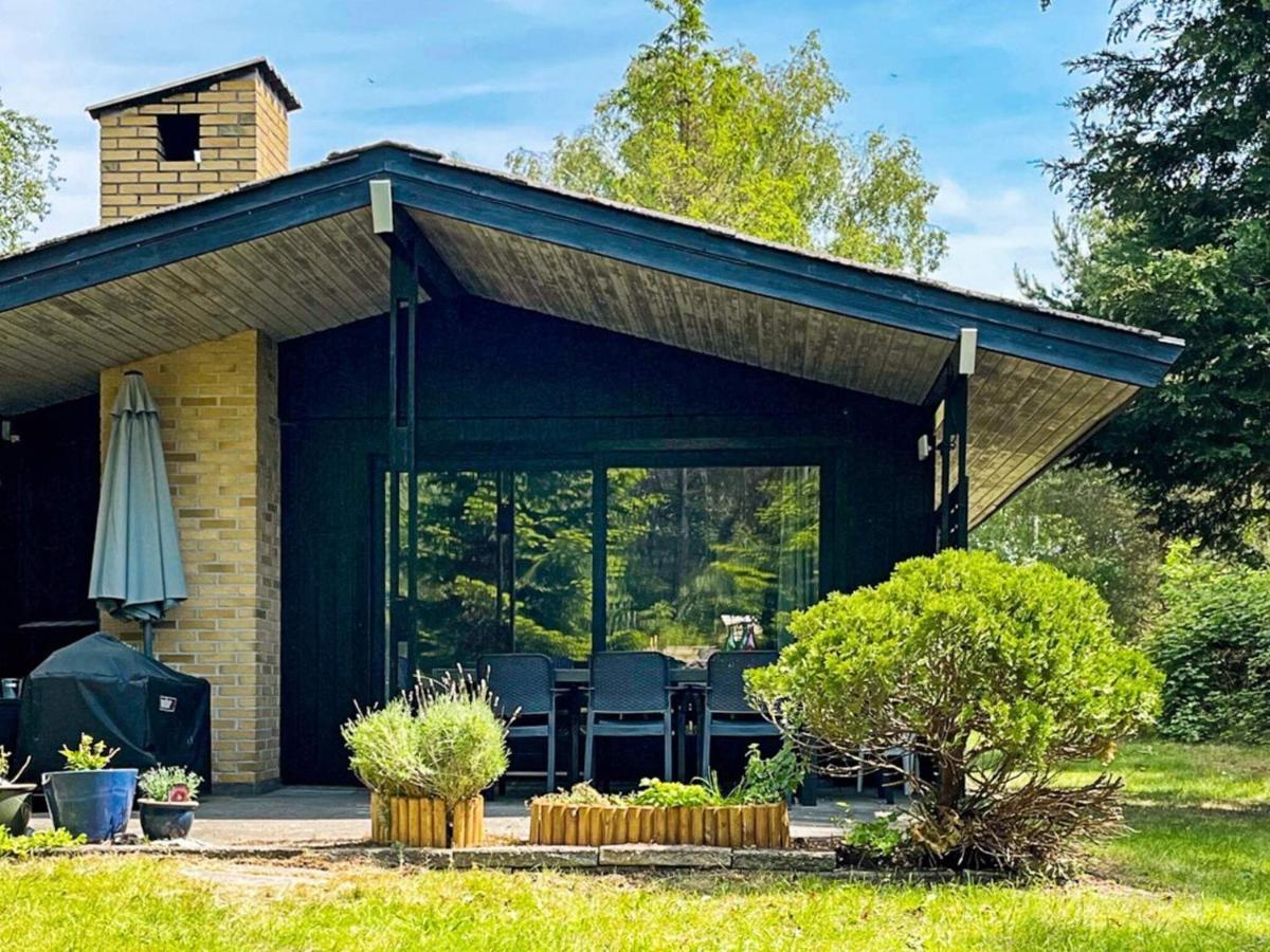 6 Person Holiday Home In V Ggerl Se Bøtø By 외부 사진
